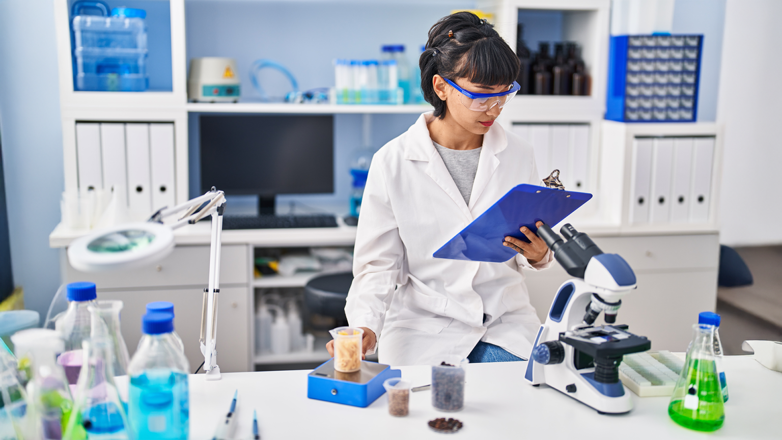1 Equipamientos para Laboratorio